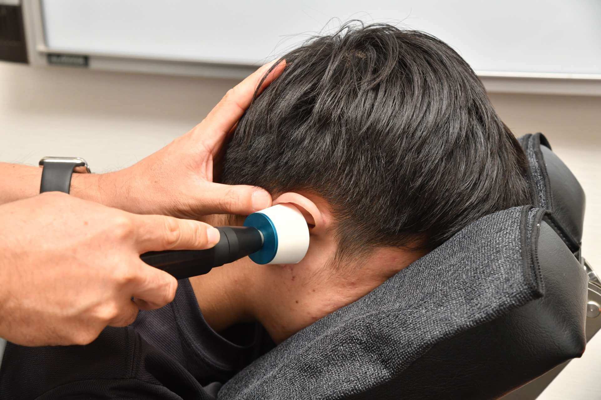 耳への施術